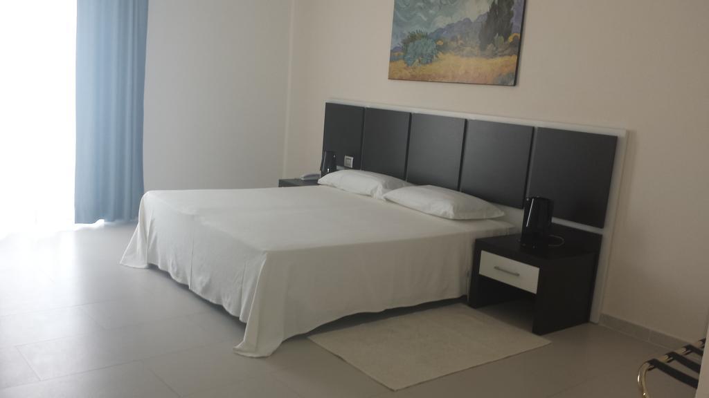 Buddi Hotel Platamona Exterior foto