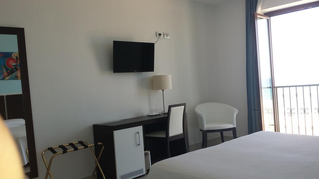 Buddi Hotel Platamona Exterior foto