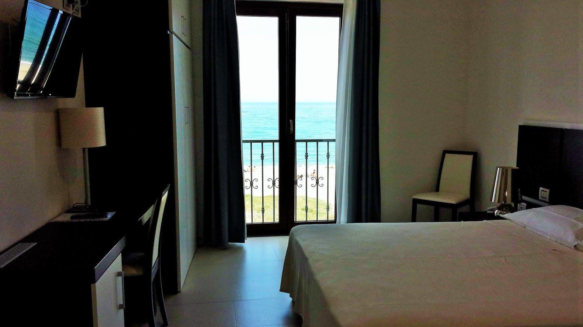 Buddi Hotel Platamona Exterior foto